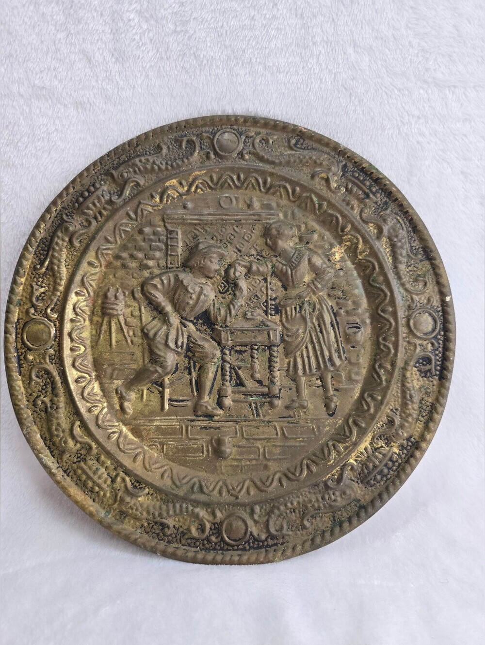 Vintage Peerage England Embossed Brass Wall Plate 9" Mid Century Modern